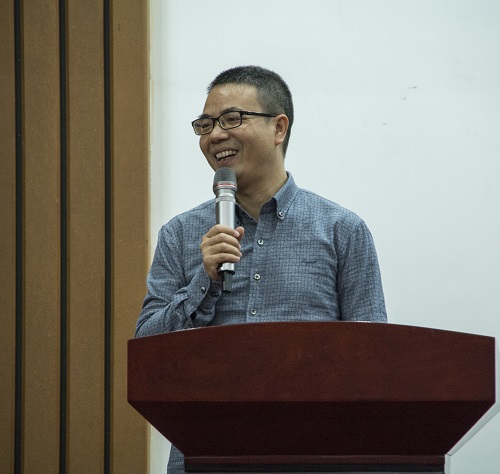 校党委宣传部部长唐珍名致辞